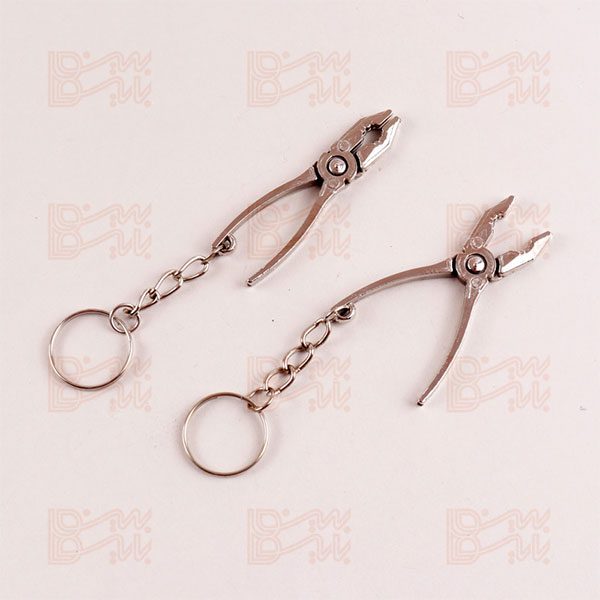 آویز جاکلیدی طرح انبردست